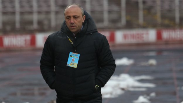 Илиан Илиев се закани на Левски