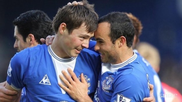 Донован се завръща в Евертън през зимата