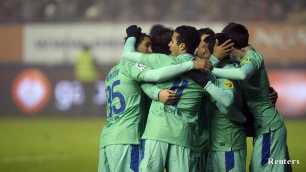 Барса проспа едно полувреме, но обърна Осасуна