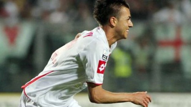 Милан и Дженоа усилиха размяната на играчи