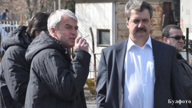 Тодор Батков: Поне трима си заминават през лятото