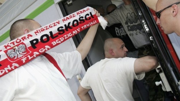 УЕФА следи с безпокойство проявите на футболно хулиганство