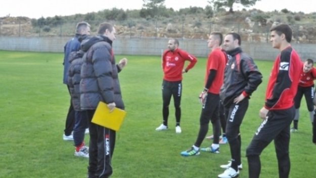 ЦСКА отсвири руснаци за контрола