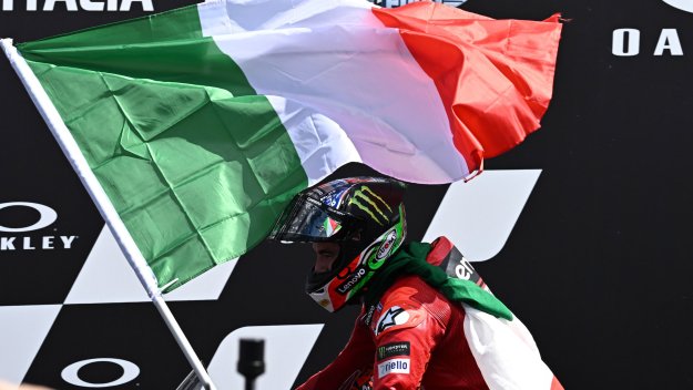 Баная лети към втора поредна титла в MotoGP