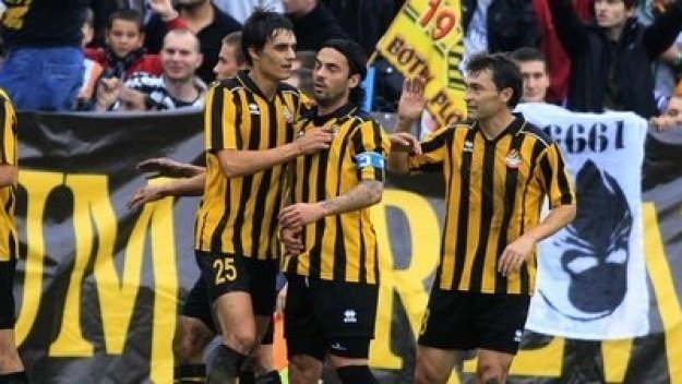 Хубчев води 24 на лагер