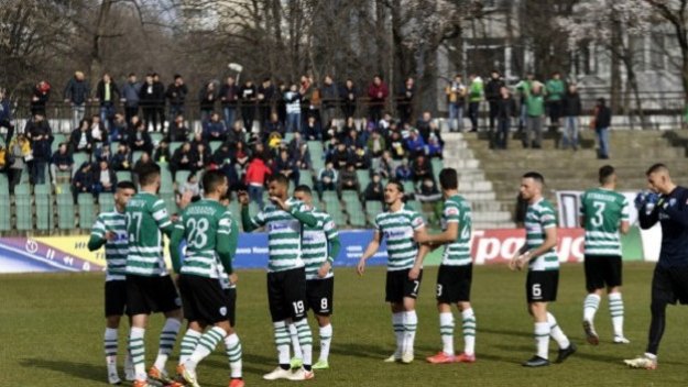 Черно море тръгва с 19 играчи за Пловдив за битката с Ботев