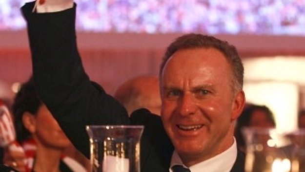 Румениге защити "фирмените отбори" от нападките на Вацке