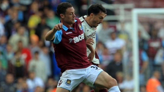 Уейн Бридж не иска да ходи в Селтик