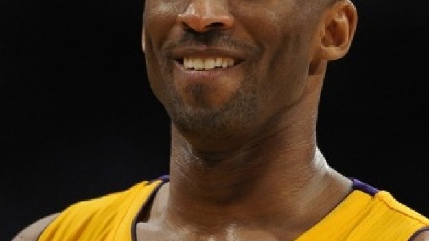 Лейкърс с лесна победа над Атланта