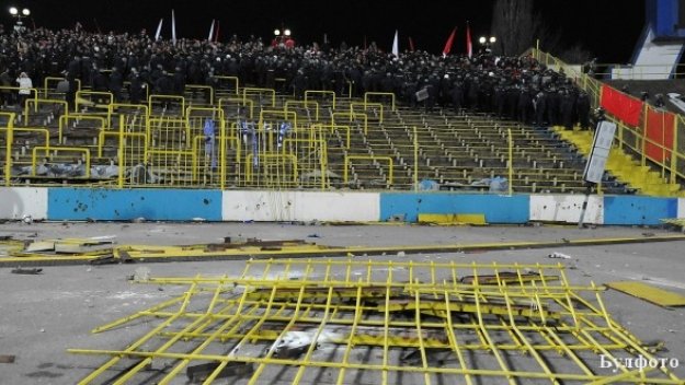 Хулиганите ще садят теменужки