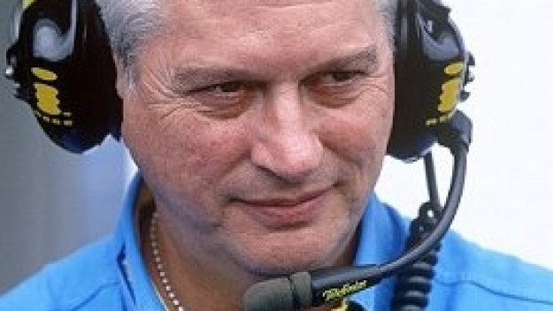 Главният инженер на Рено иска Шумахер да се бори до край