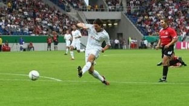 Аматьори държат Байерн в напрежение