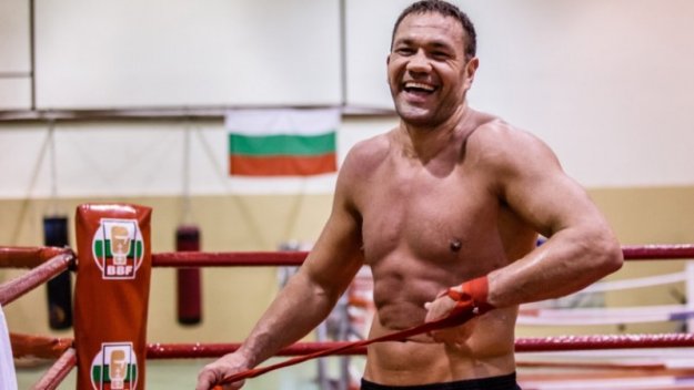 Стана ясно какви пари е прибрал Кобрата от боя си с Дину