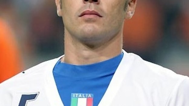 Канаваро с ефектна асистенция за Ал Ахли + ВИДЕО