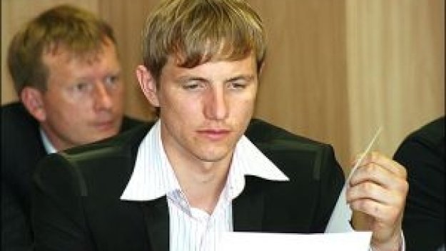 Павлюченко взе висше