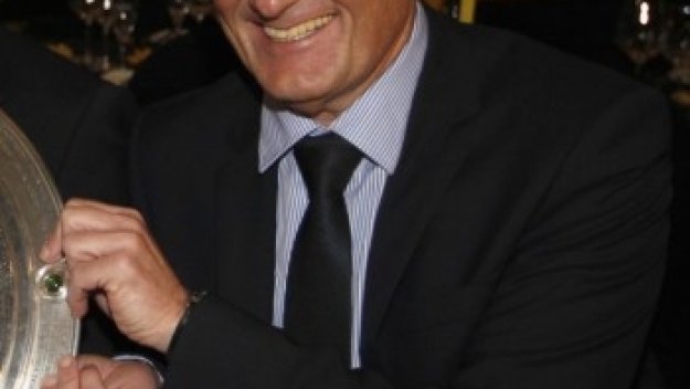 Вацке прибрал бонус от близо 1.5 млн. евро след дубъла 