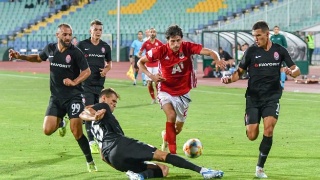 Пълна неразбория на "Армията"! ЦСКА се разделя с втори нов играч