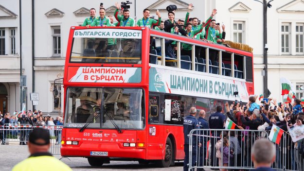 Волейболните герои: Искаме по-голям площад за Олимпийската титла!