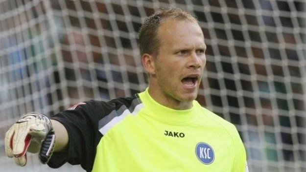 Вратар на Хановер прекъсва временно кариерата си