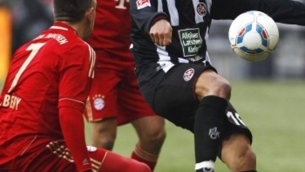 Байерн със сива победа