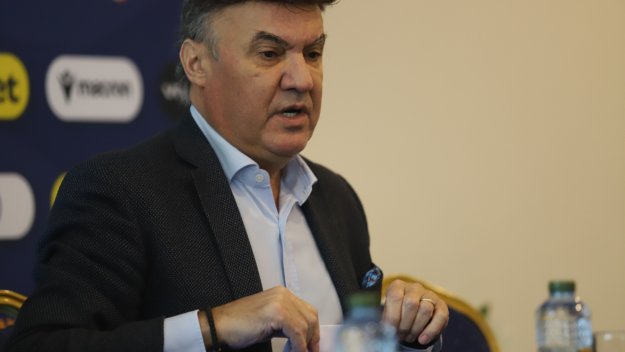 Нов шамар по Боби Михайлов