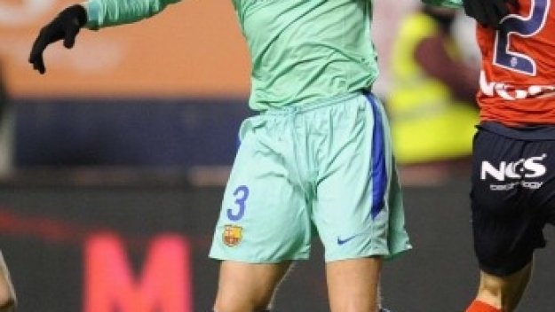 Нова катастрофа в Барса - автобус смачка колата на Пике