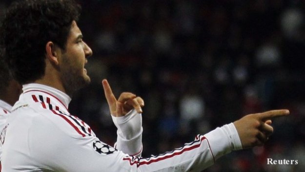 Агентът на Пато: Оферта от ПСЖ би била изкушаваща