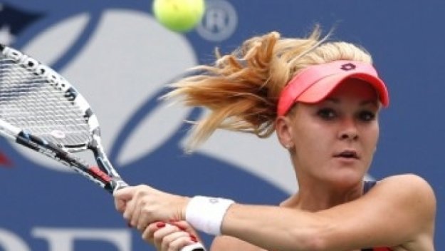 Агниешка Радванска аут от битката за 710 000 долара