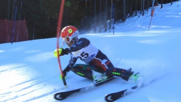 Алберт Попов стана №1 на слалома в Банско