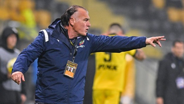 Още един треньор напусна Ботев Пловдив