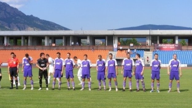 Бъдещето на Етър неясно