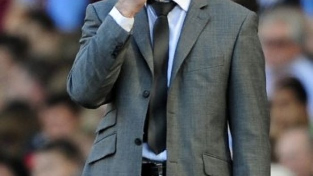 Алън Шиърър: Торес е един уплашен нападател, изглежда като гръмнат