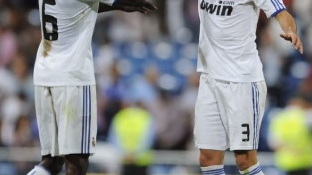 Адебайор отказа и на Блекбърн, иска да остане в Реал Мадрид