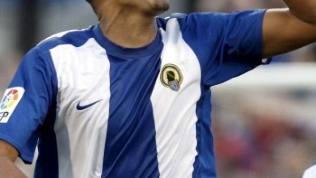 Трезеге наказа Севиля с 2 гола