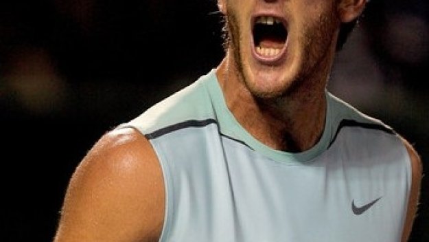 Дел Потро се справи с Иснър на турнира в Мемфис