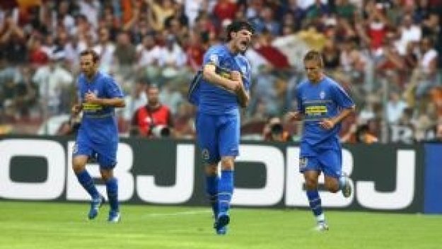 Юве измъкна 2:2 от Рома