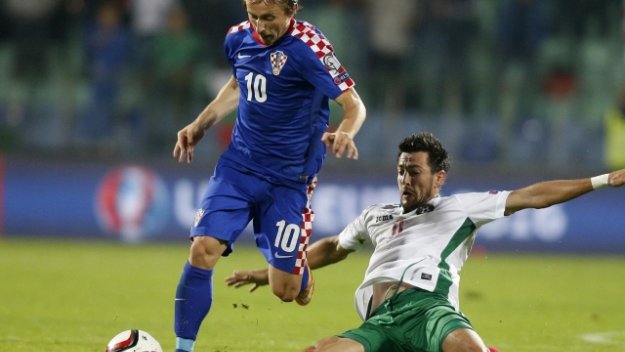 Манолев под въпрос за мача с Малта