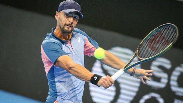 След равностойна битка: Мико отпадна от на Sofia Open