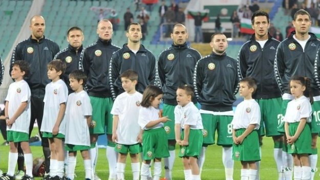 Кандидати от 6 държави се натискат за селекционер на България