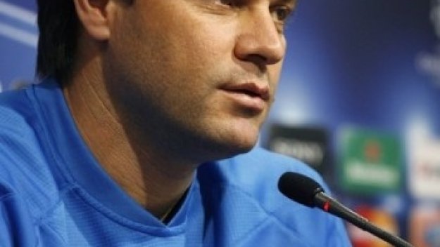 Треньорът на Бурса се извини на феновете за резила срещу Валенсия