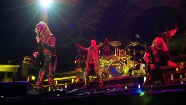 Емо Костадинов забърка скандал с &quot;Джудас Прийст&quot;