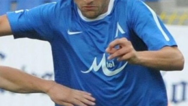 Спешно търсят отбор на Орлин Старокин