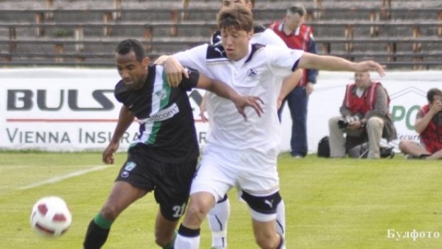 Светкавица не успя да спъне Славия в столицата