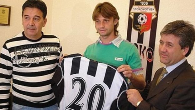 Коко Динев продава за 20 000 евро халф в Бразилия