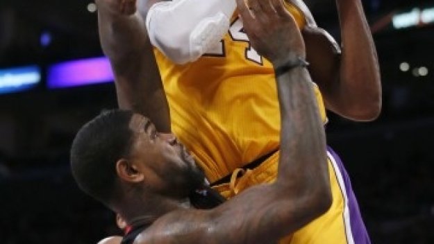 Лейкърс докосва осмото място