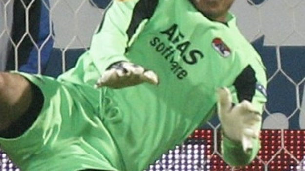 От Аякс се извиниха за инцидента с фена