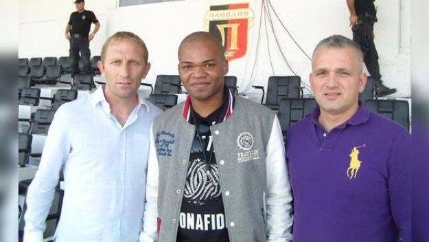 Трансферът на Колинс Джон в Локо Пловдив пред провал