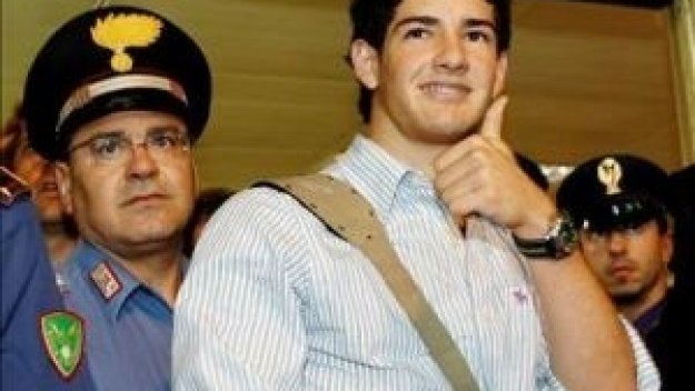 Пато дебютира с гол за Милан