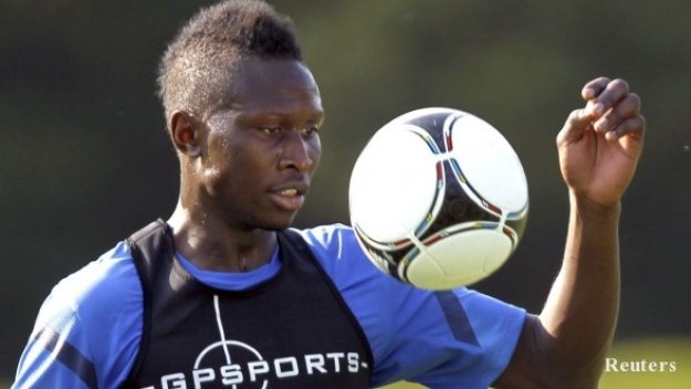 Дортмунд се включи в битката за Янга-Мбива