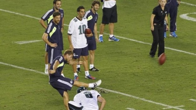 В Реал се забавляват с американски футбол + ВИДЕО